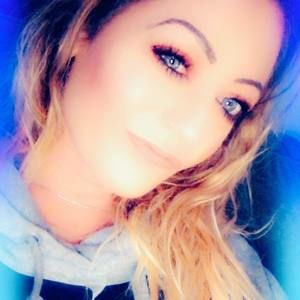 Meet your Posher, Abbie